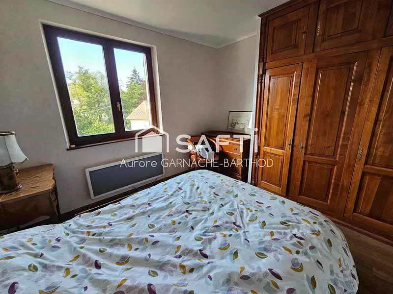 Maison, 225 m²