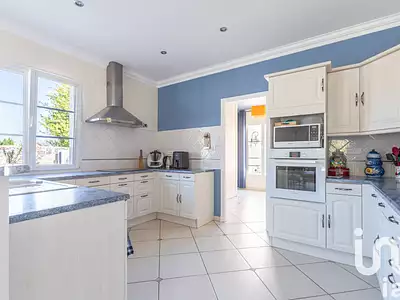 Maison, 345 m²