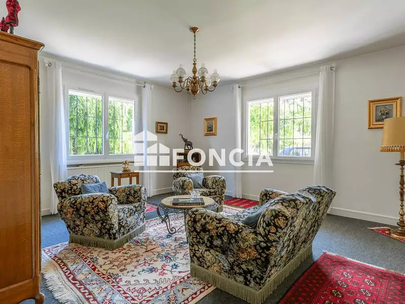 Maison, 180 m²
