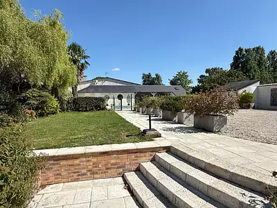 Maison, 284 m²