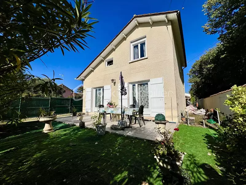 Maison, 136 m²
