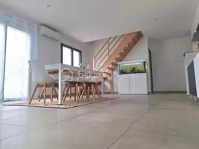 Maison, 176 m²