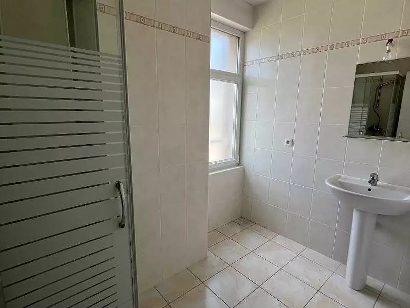 Immeuble, 235 m²