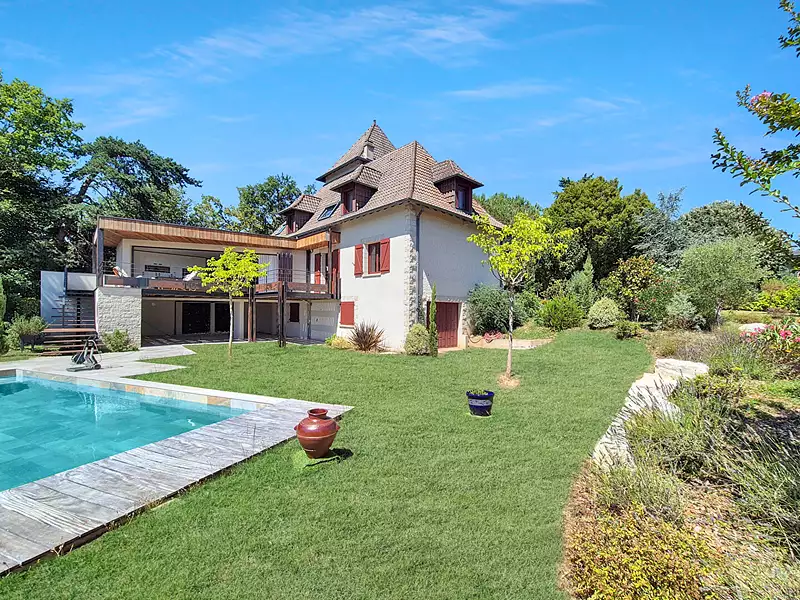 Maison, 368 m²