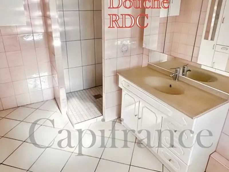 Maison, 180 m²