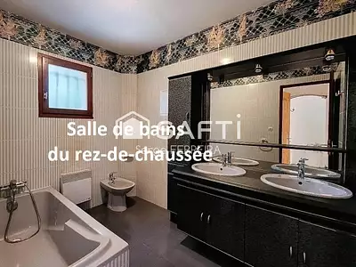 Maison, 156 m²