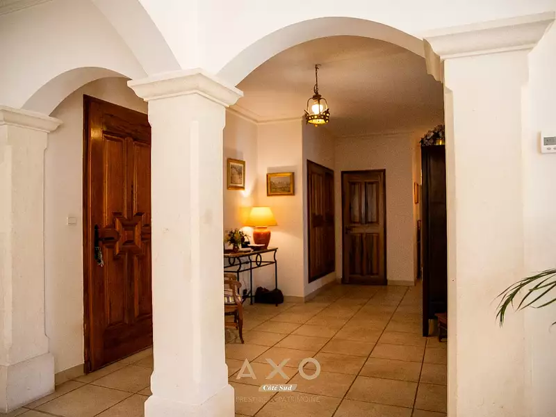 Maison, 215 m²