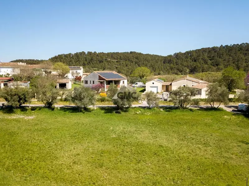 Terrain, 1 018 m²
