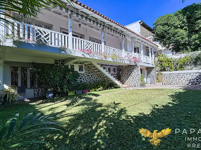 Maison, 263 m²