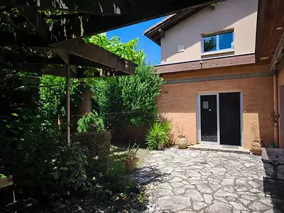 Maison, 240 m²