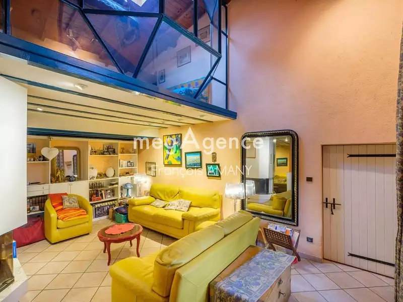 Maison, 250 m²