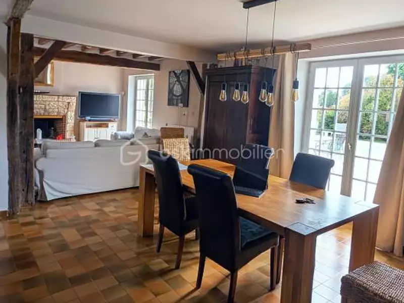Maison, 210 m²