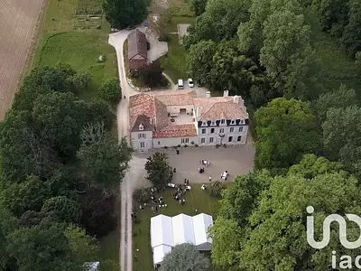 Maison, 713 m²