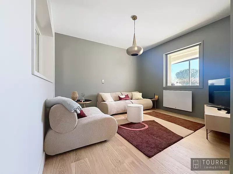 Maison, 240 m²