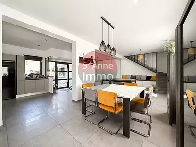 Maison, 230 m²
