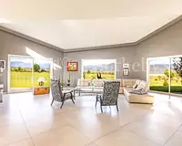 Maison, 275 m²