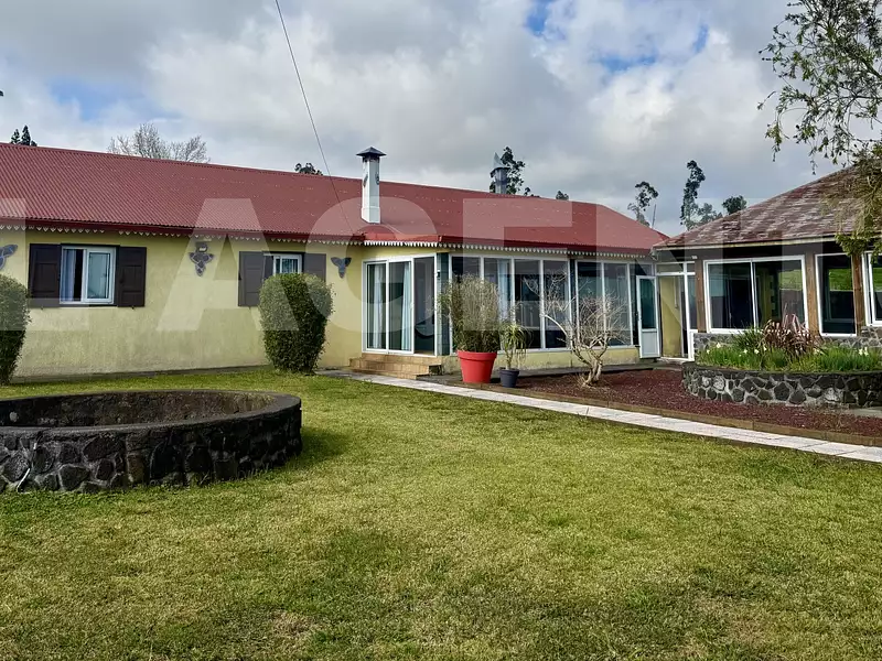 Maison, 210 m²