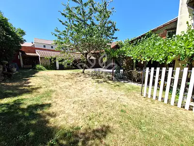 Maison, 285 m²