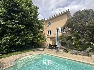 Maison, 310 m²