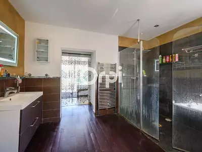 Maison, 338 m²