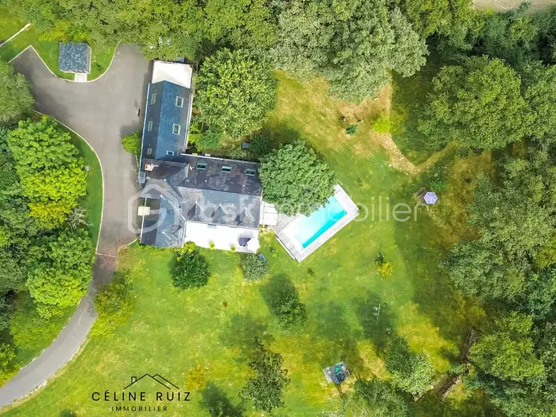Maison, 275 m²