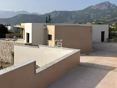 Maison, 219 m²