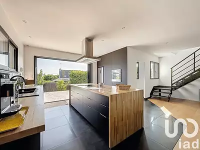 Maison, 233 m²
