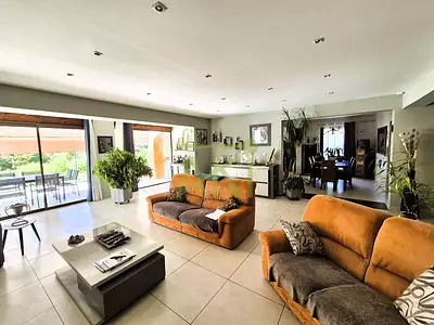 Maison, 313 m²