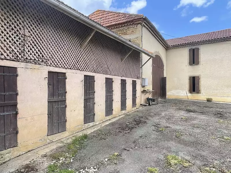 Maison, 235 m²