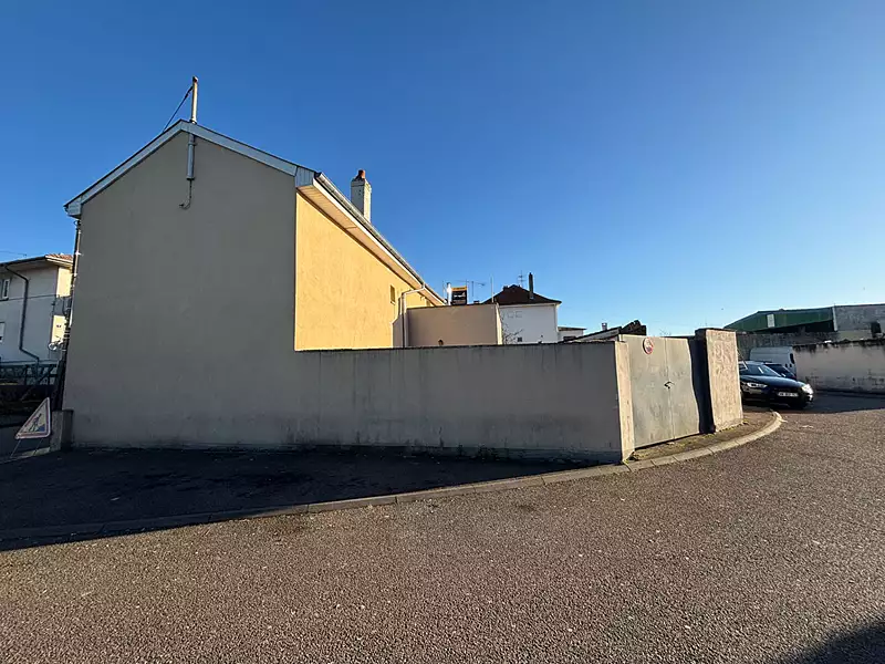 Immeuble, 140 m²