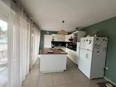 Maison, 166 m²
