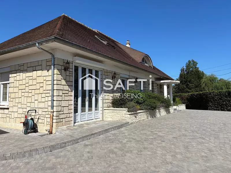 Maison, 220 m²