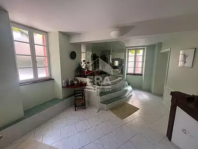 Maison, 370 m²