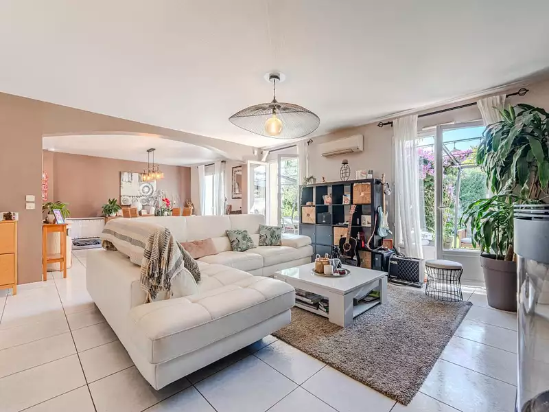 Maison, 199 m²
