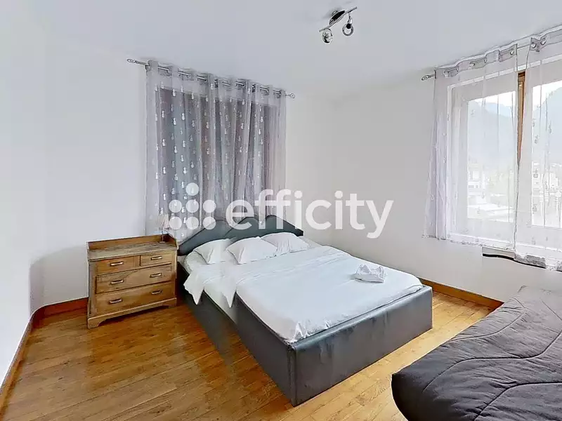 Maison, 210 m²