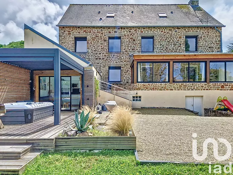 Maison, 216 m²