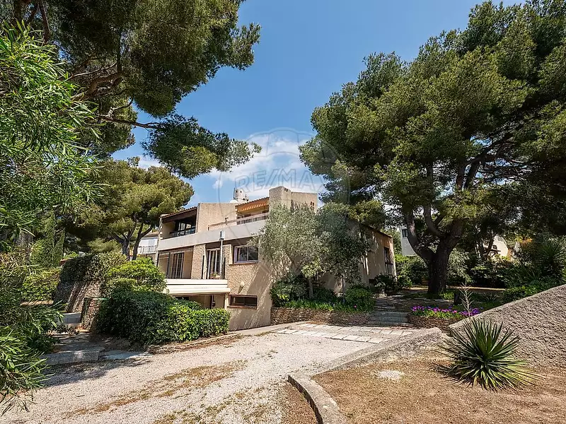 Maison, 221 m²