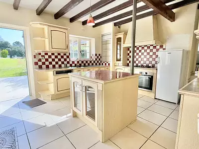 Maison, 323 m²
