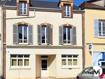 Immeuble, 136 m²