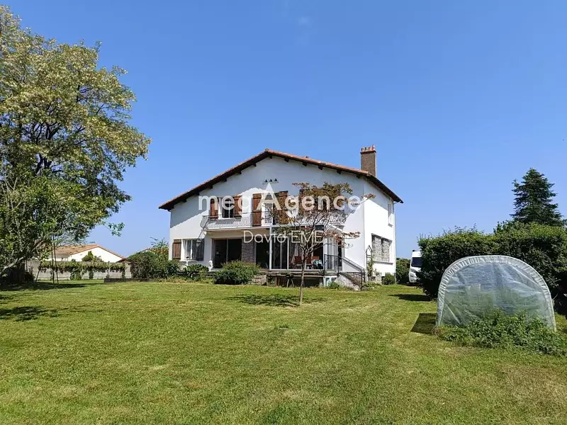 Maison, 241 m²