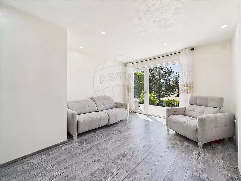 Maison, 255 m²