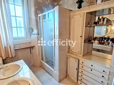 Maison, 167 m²
