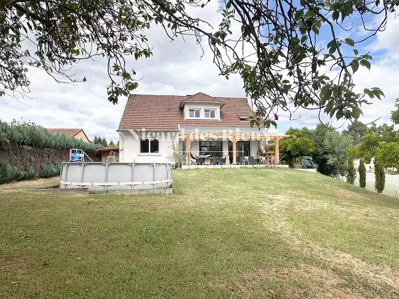 Maison, 201 m²