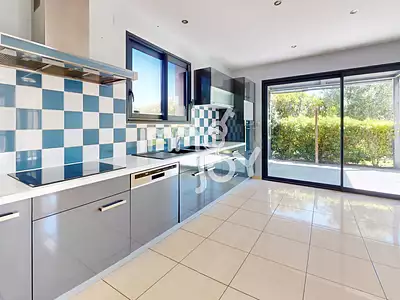 Maison, 185 m²