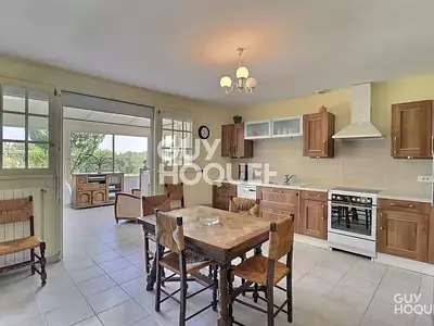 Maison, 340 m²