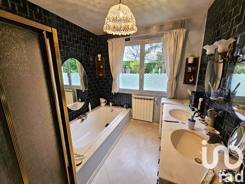 Maison, 183 m²