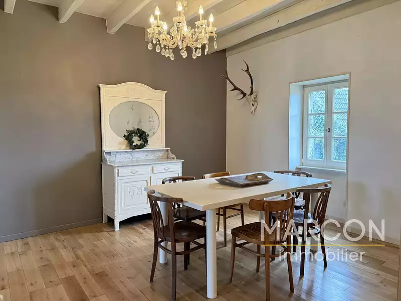 Maison, 190 m²