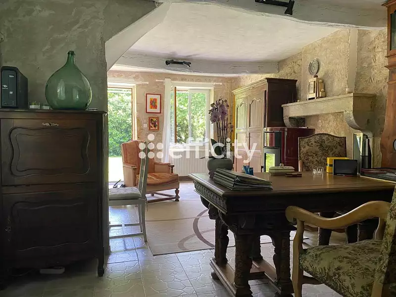 Maison, 217 m²