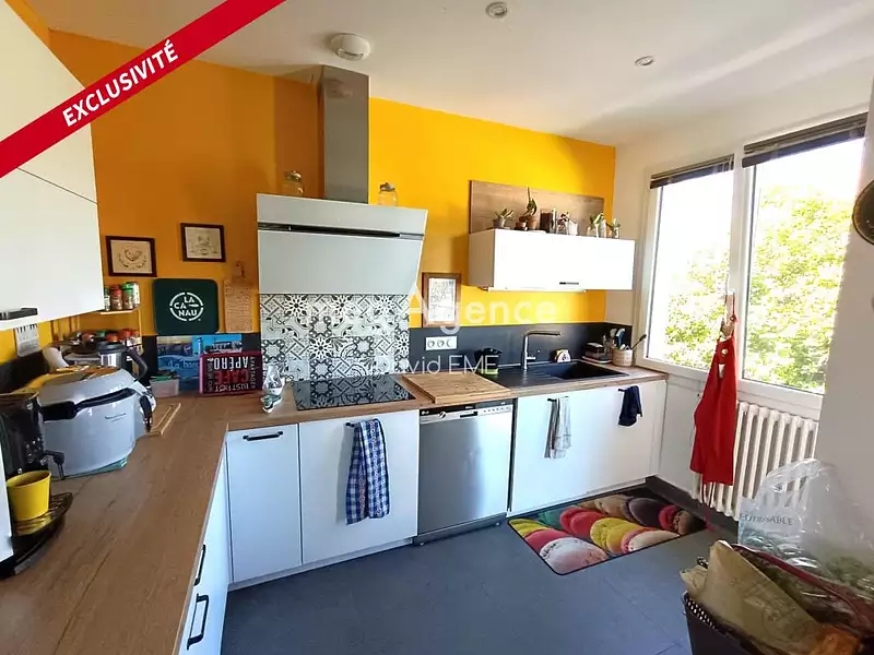 Maison, 240 m²