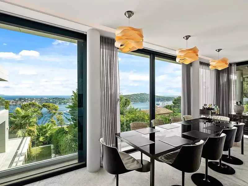 Maison, 319 m²